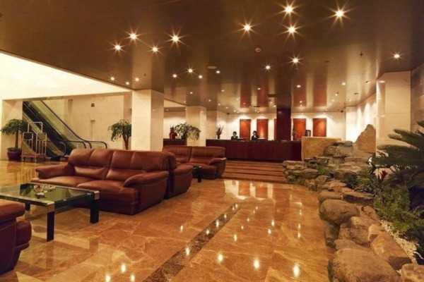 辣妹子按摩，轻松解压，养生又快乐！